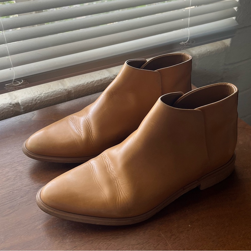 Everlane Modern Leather Ankle Boot with Low Heel in Camel - Made in Italy!